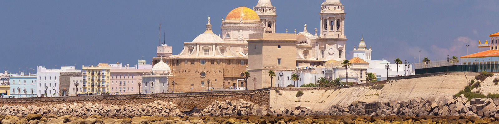 Vista panorámica de la Catedral de Cádiz Cádiz, Andalucía