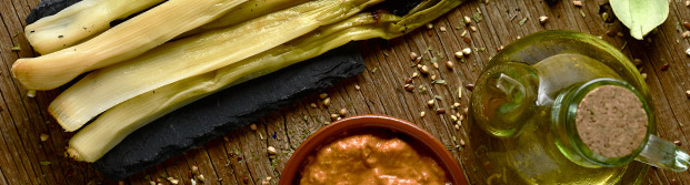 Calçots con salsa romesco