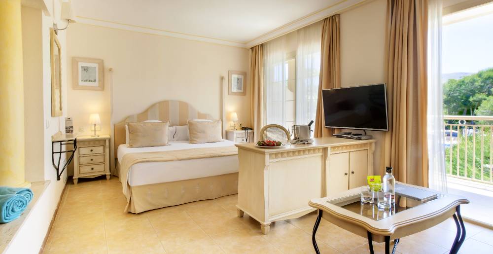 VIVA Cala Mesquida Suites & Spa Adults Only 16+.