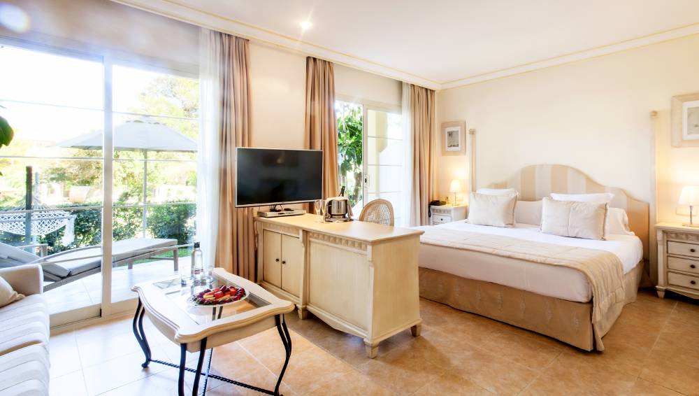 VIVA Cala Mesquida Suites & Spa Adults Only 16+.