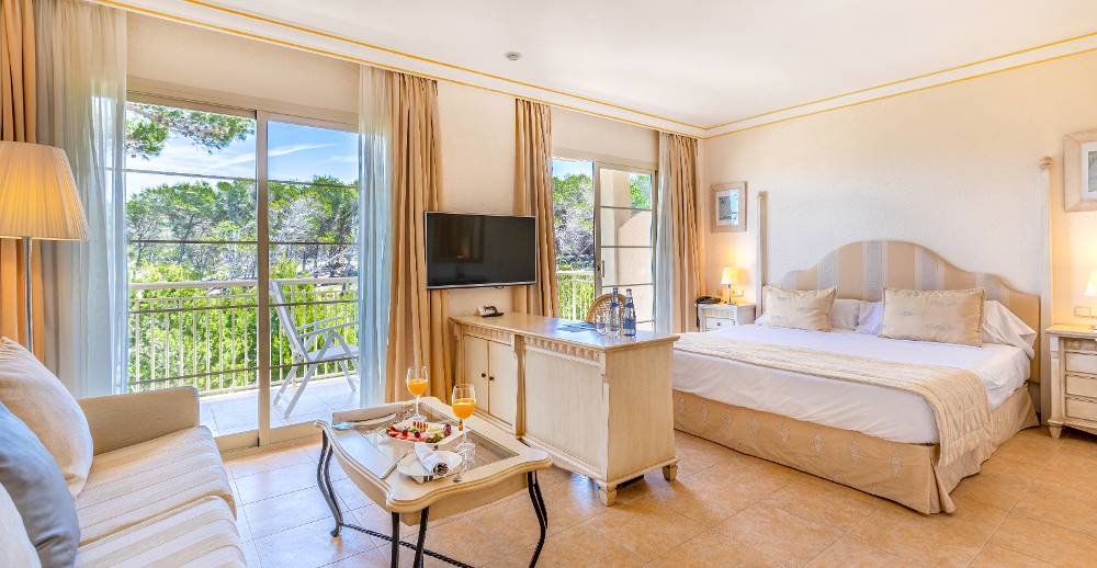 VIVA Cala Mesquida Suites & Spa Adults Only 16+.