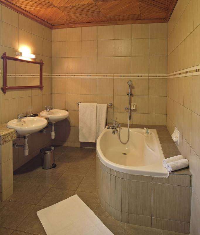 Mara Leisure Camp