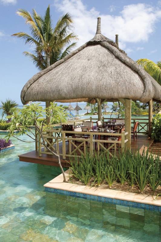 La Pirogue, A Sun Resort