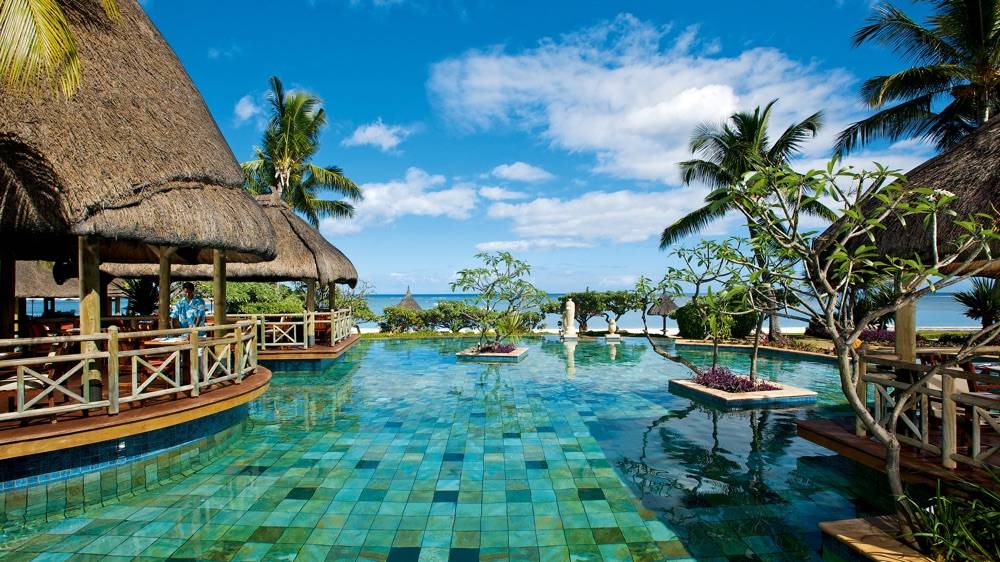 La Pirogue, A Sun Resort