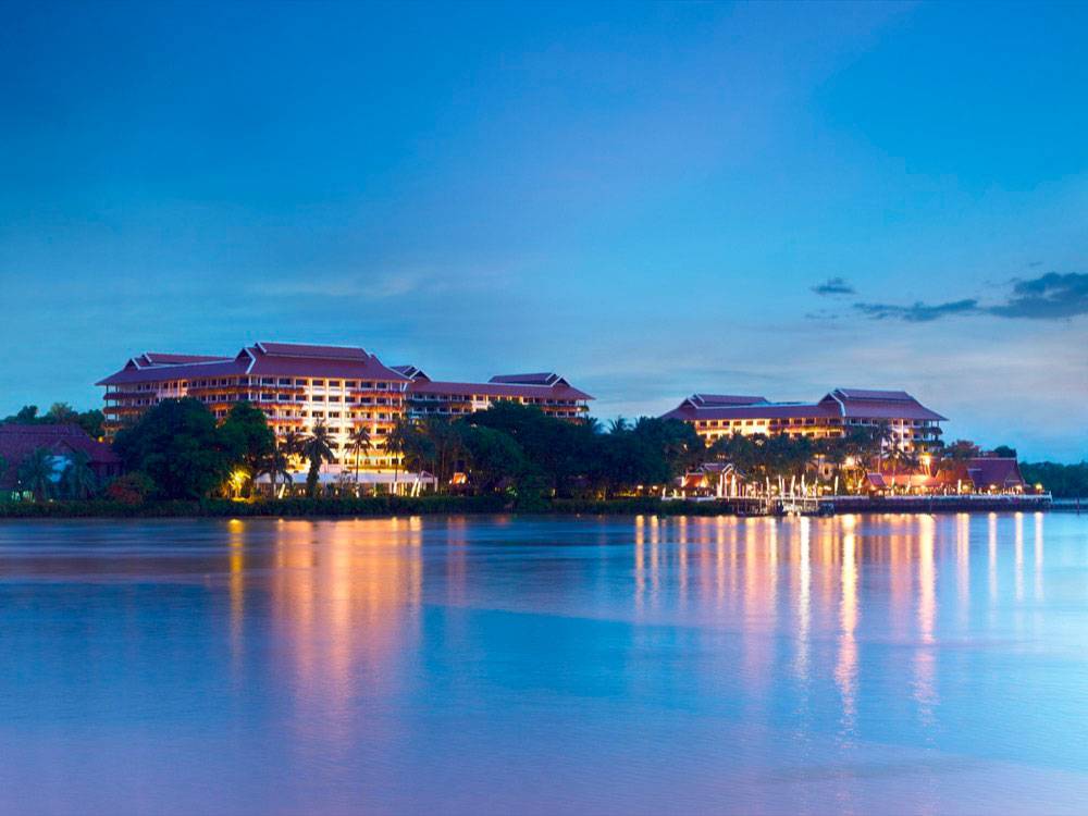 Anantara Bangkok Riverside Resort And Spa