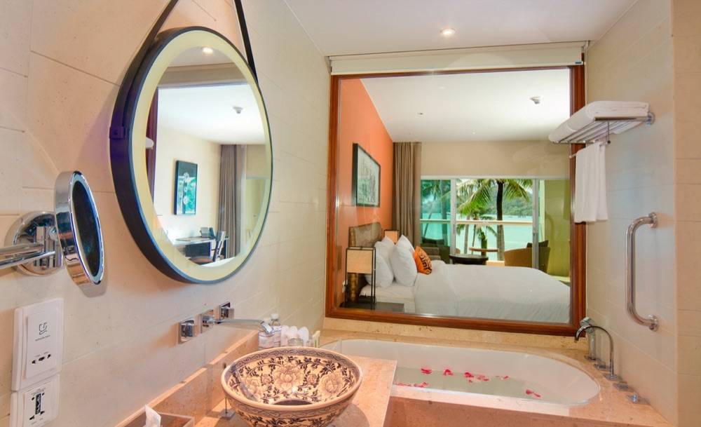 Crowne Plaza Panwa Beach Resort