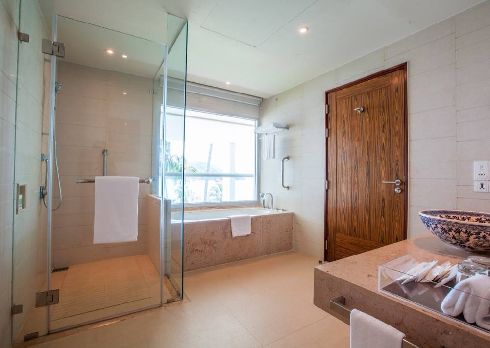 Crowne Plaza Panwa Beach Resort