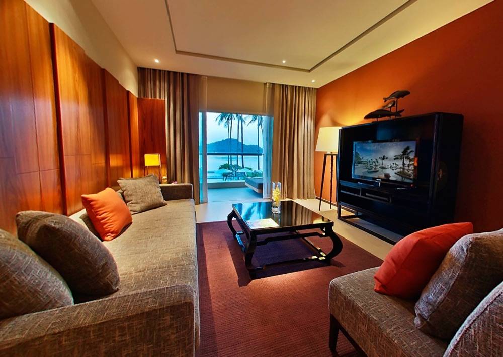Crowne Plaza Panwa Beach Resort