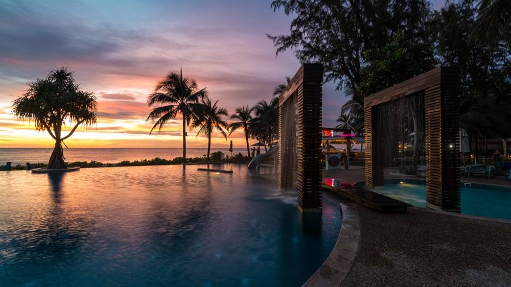 Katathani Phuket Beach Resort