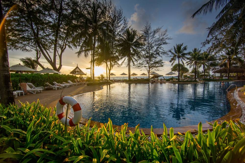 Katathani Phuket Beach Resort