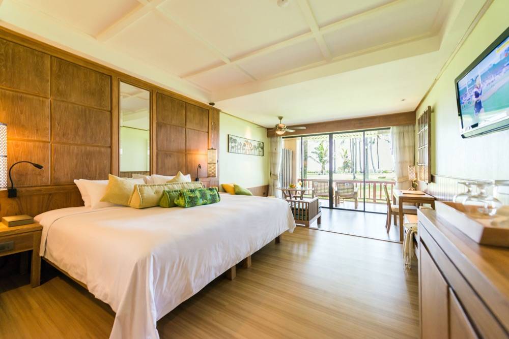 Katathani Phuket Beach Resort