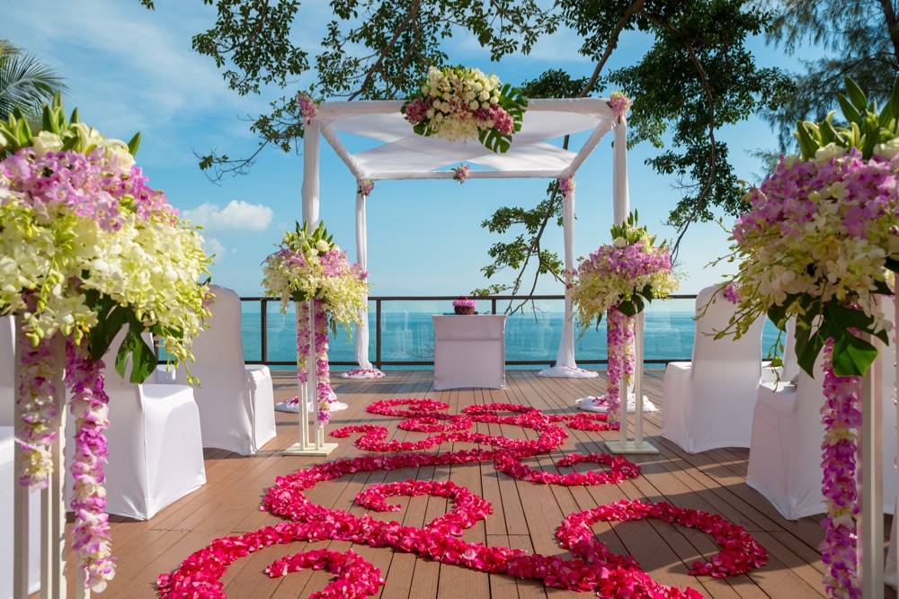 Pullman Phuket Arcadia Naithon Beach