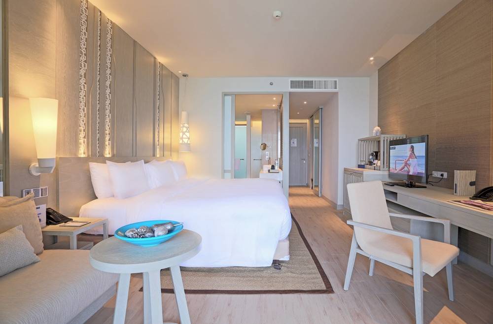 Pullman Phuket Arcadia Naithon Beach