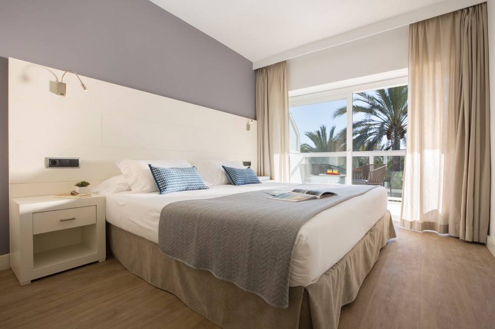 Las Gaviotas Suites Hotel