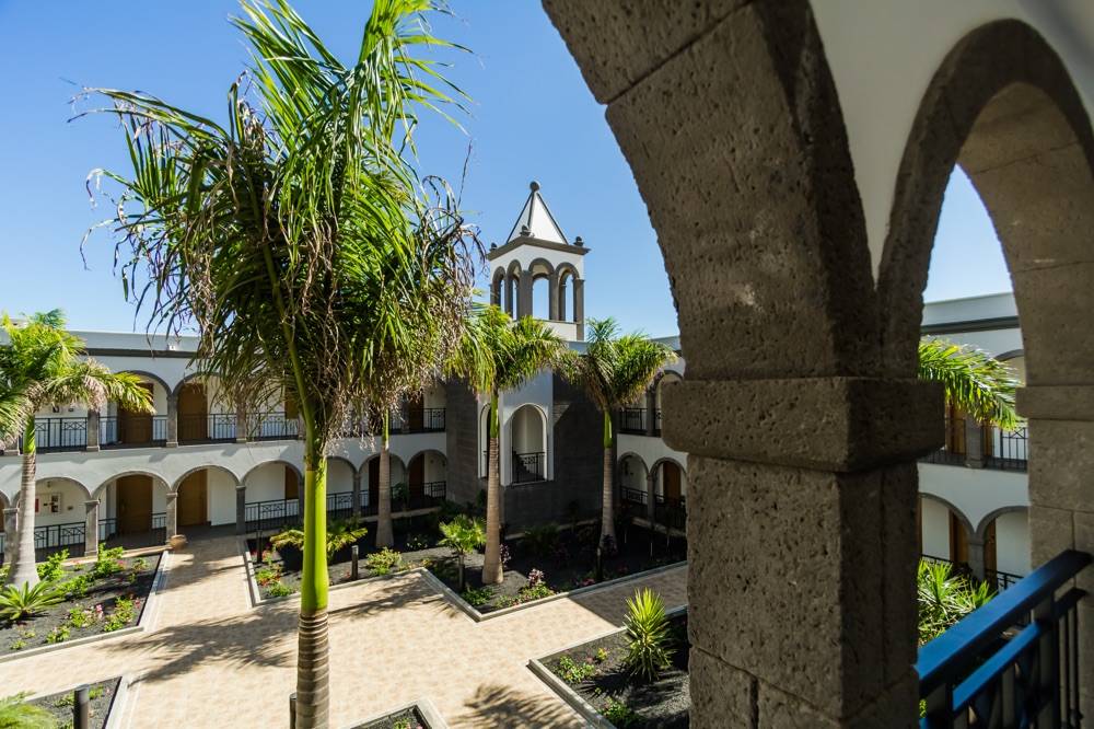 Royal Palm Resort & Spa