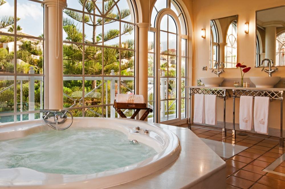 Bahia Del Duque Resort