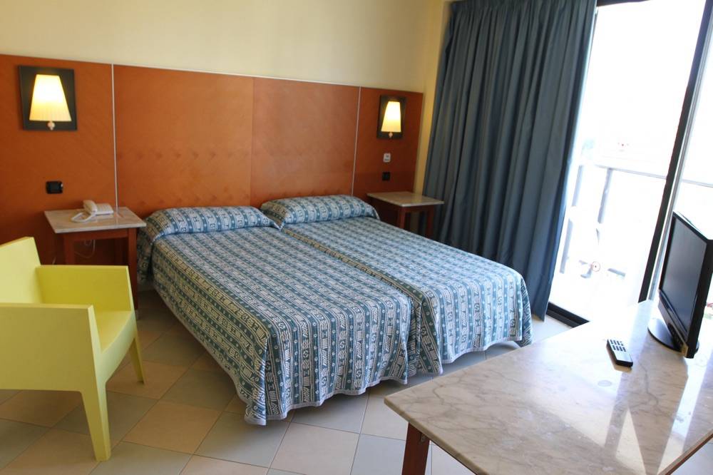 Hotel Port Fiesta Park