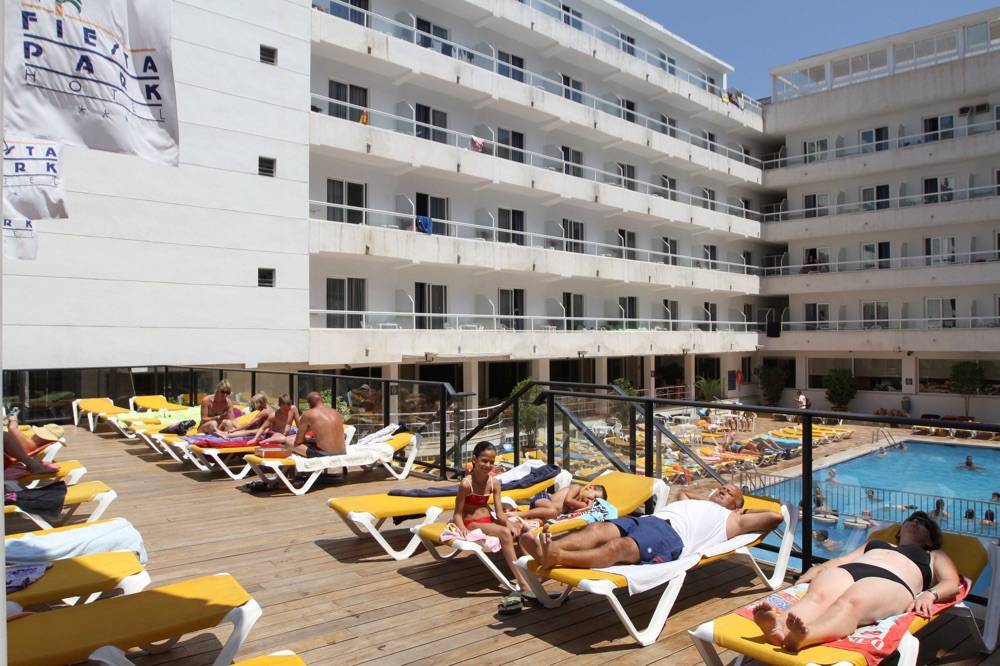 Hotel Port Fiesta Park