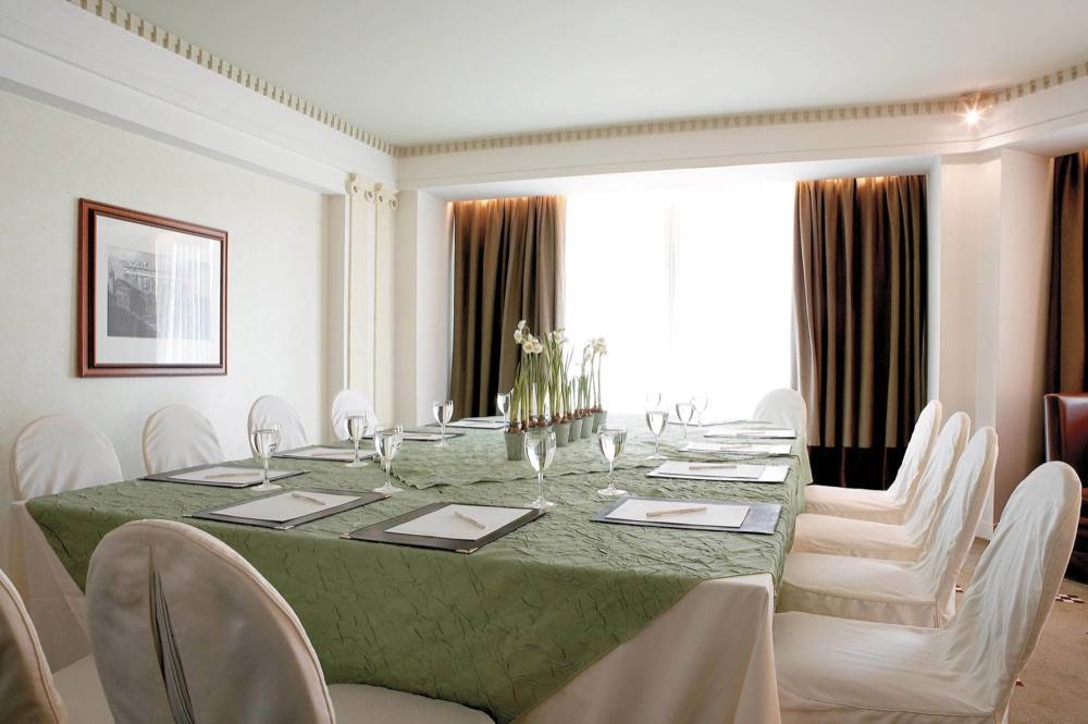 Njv Athens Plaza Hotel