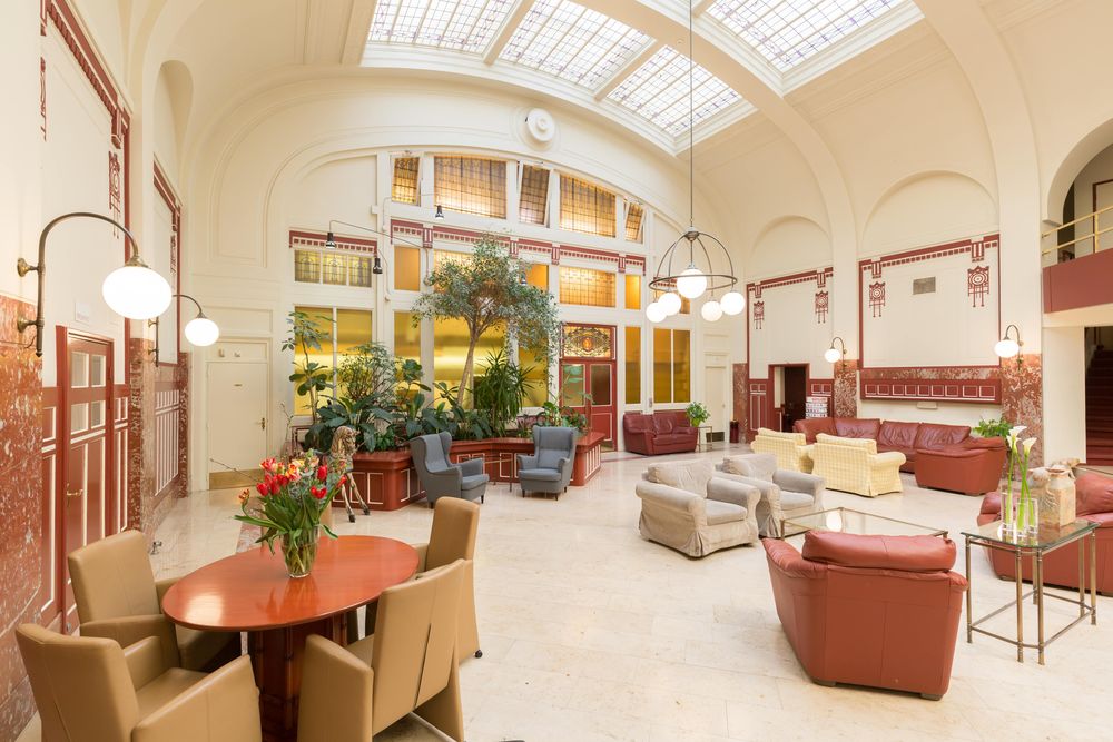 Rho Hotel