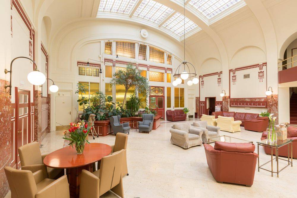 Rho Hotel