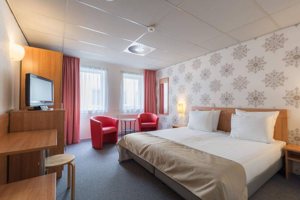 Rho Hotel