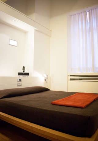 Hotel White