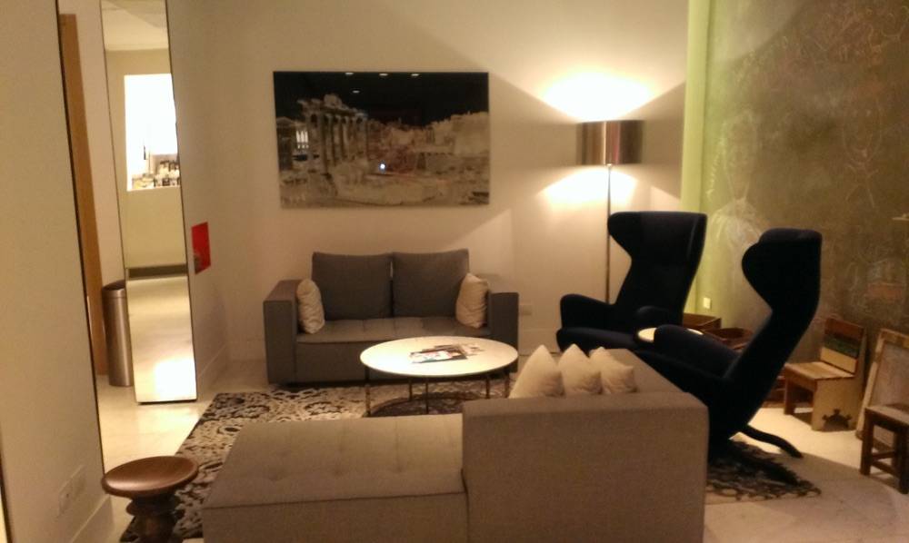 Hotel White