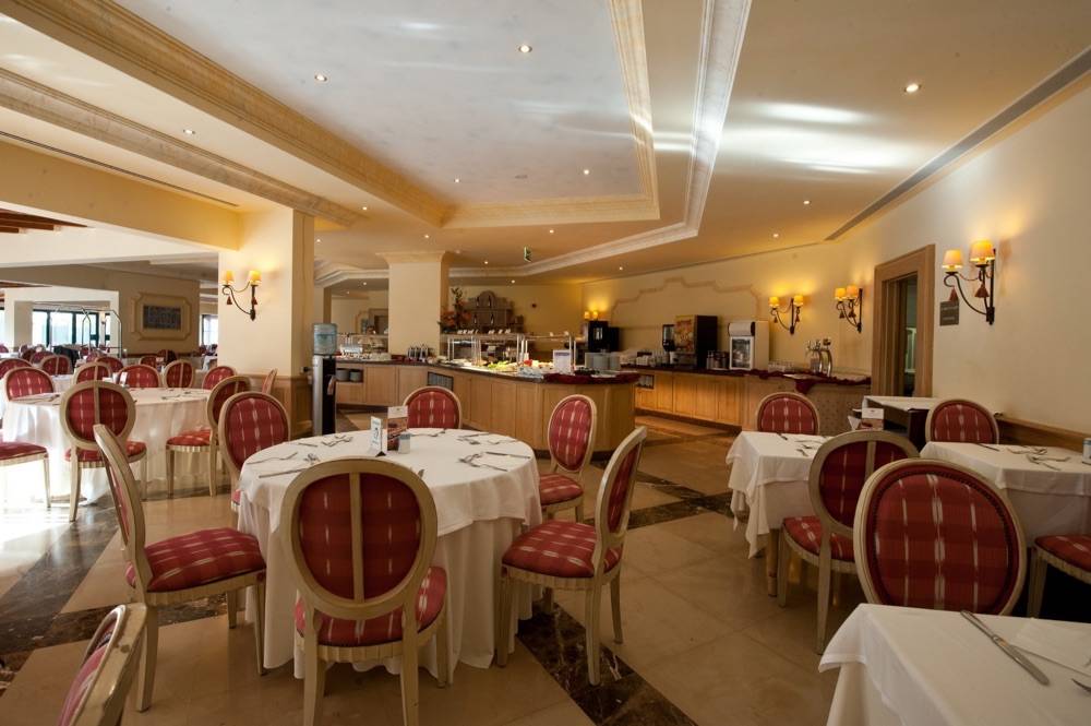 Holiday Inn Algarve Albufeira by IHG