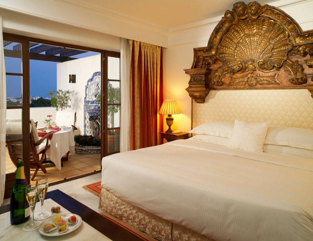 Pine Cliffs Hotel, a Luxury Collection Resort