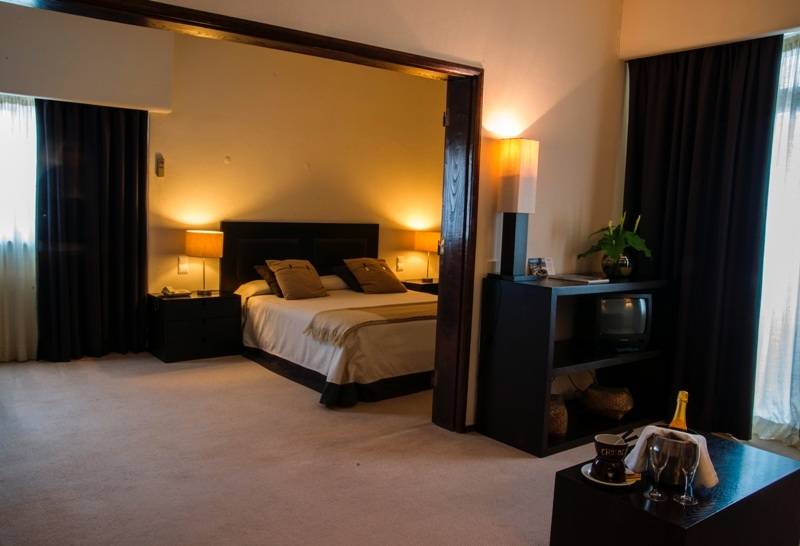 Carcavelos Beach Hotel