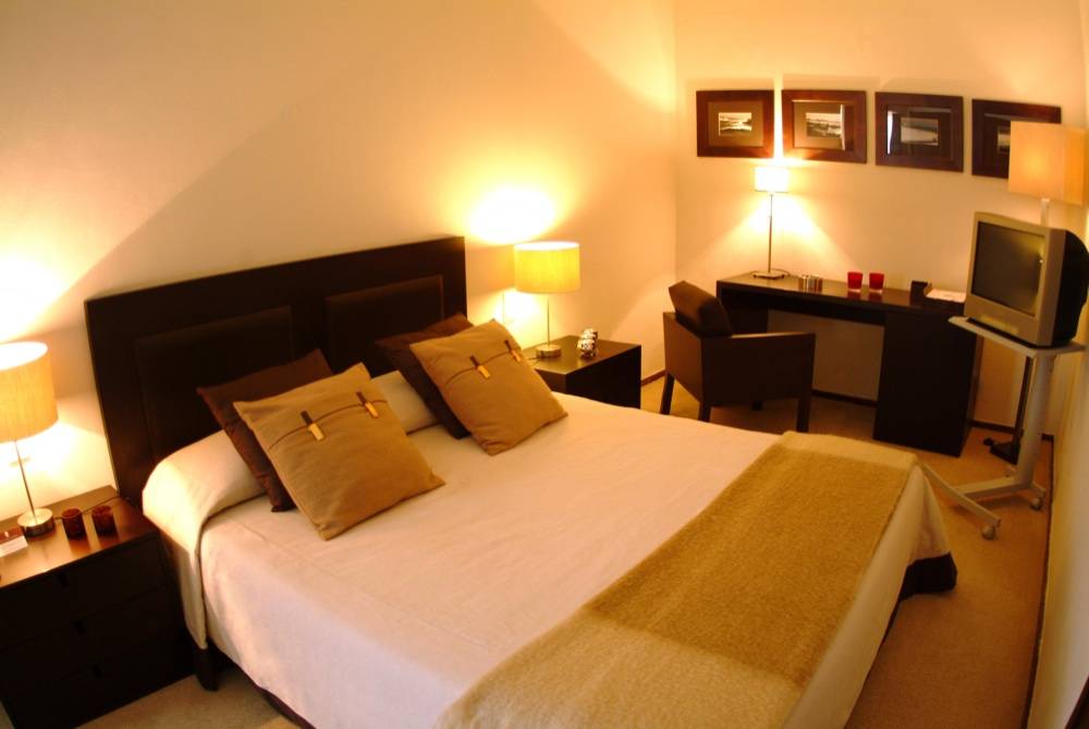 Carcavelos Beach Hotel