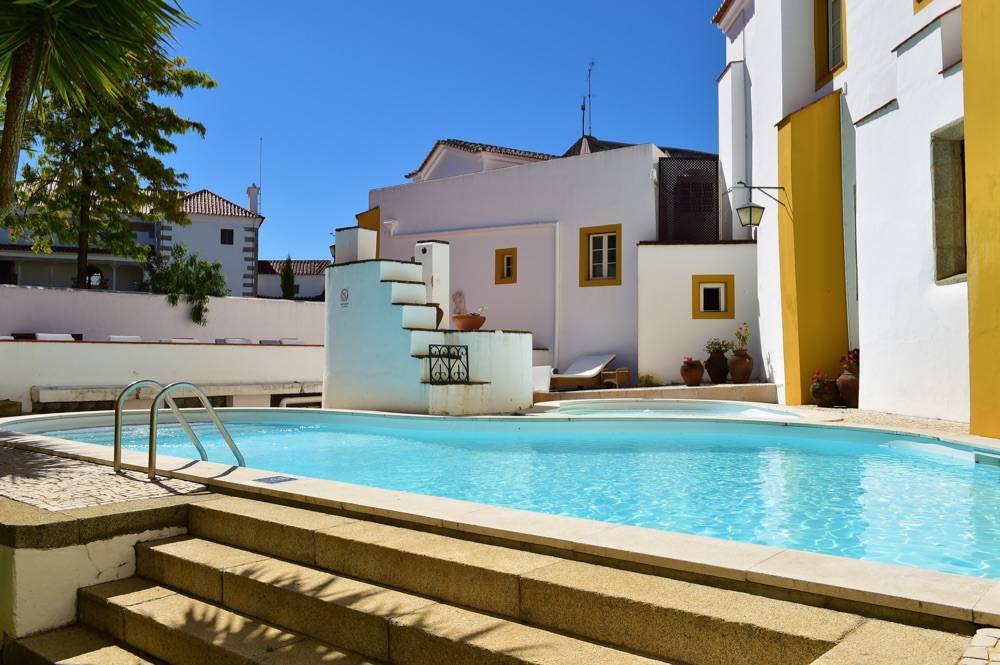 Pousada Convento Evora - Historic Hotel