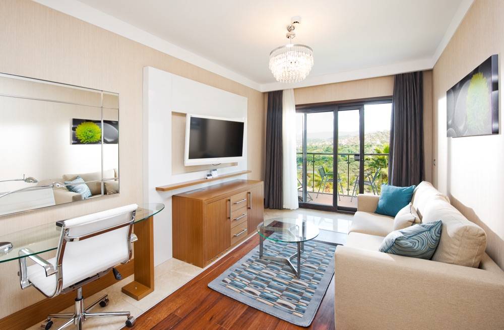 Hilton Bodrum Turkbuku Resort & Spa