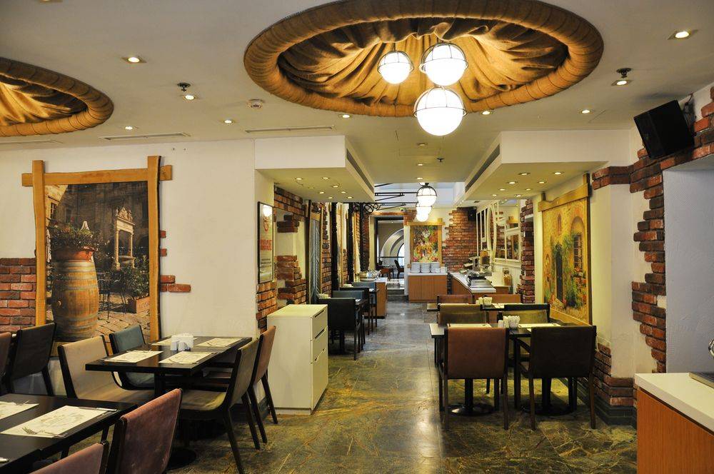 Pera Tulip Hotel