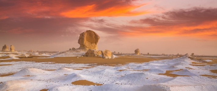 Formaciones rocosas blancas en el Parque Nacional del Desierto Blanco, Egipt