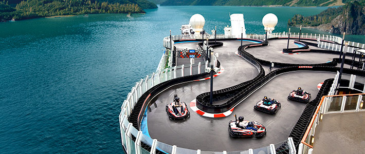 Actividades para niños y adolescentes en la cubierta de un crucero