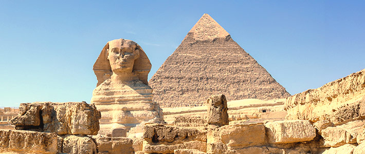 Gran Esfinge de Guiza, en el desierto de Guiza en Egipto 