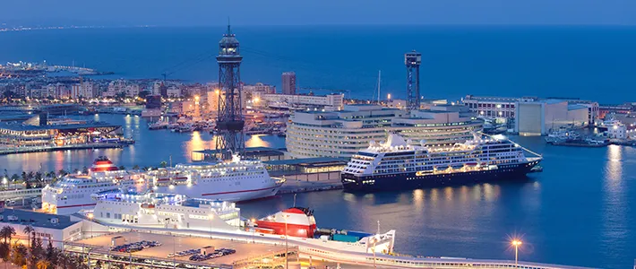  Cruceros atracados en el Puerto de Barcelona
