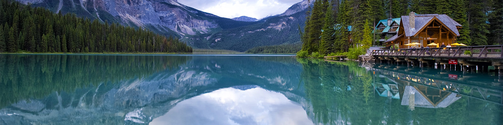 Lago Esmeralda en Alberta, Canadá
