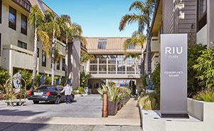 Riu Plaza Fisherman