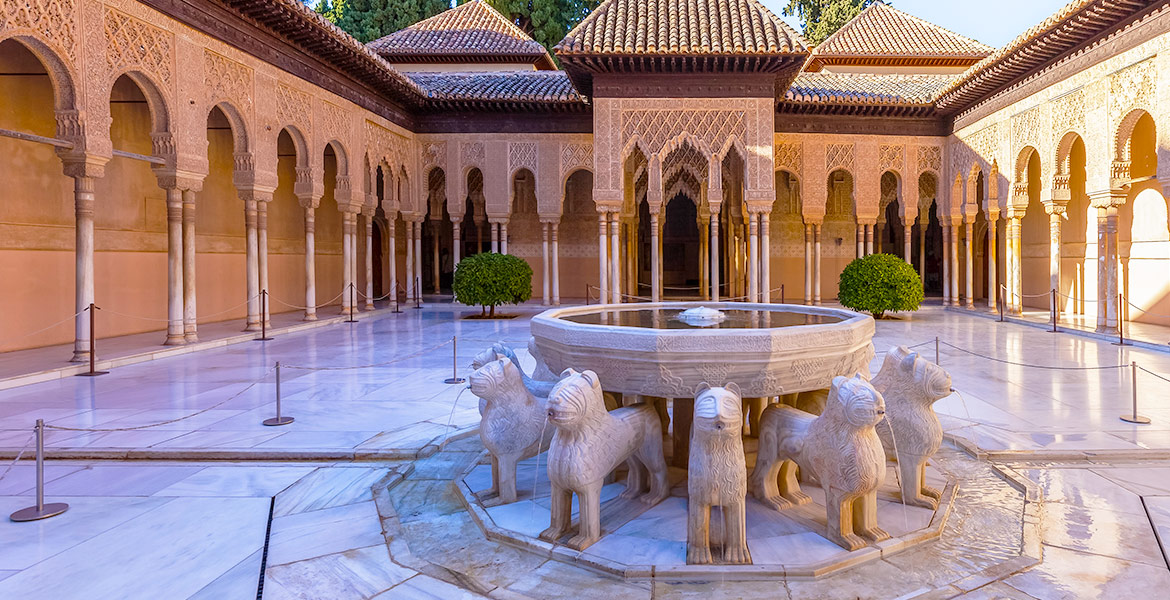 Costa Tropical Alhambra patio de los leones