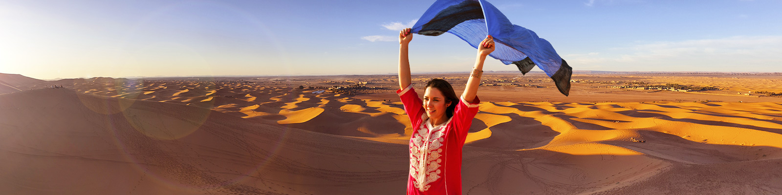 Chica en el Desierto de Sáhara, en Marruecos