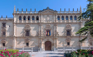 Fachada Universidad de Alcalá