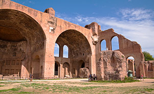 Basílica de Majencio y Constantino