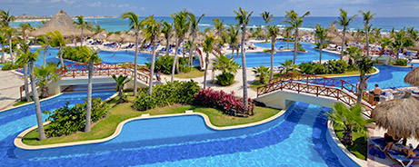 Piscina del Hotel Luxury Bahia Principe Akumal