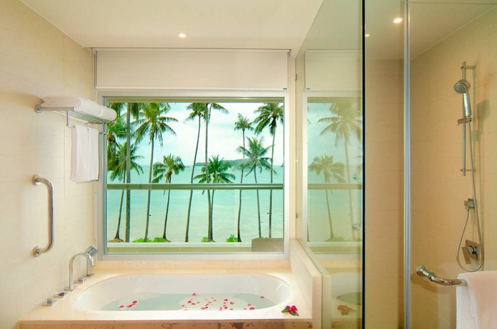 Crowne Plaza Panwa Beach Resort