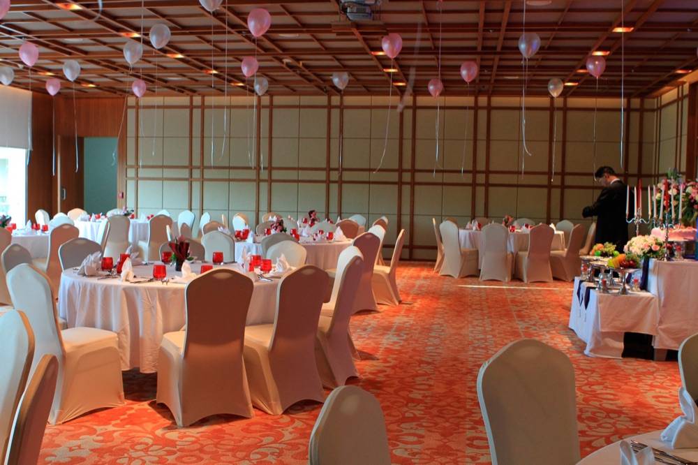 Crowne Plaza Panwa Beach Resort