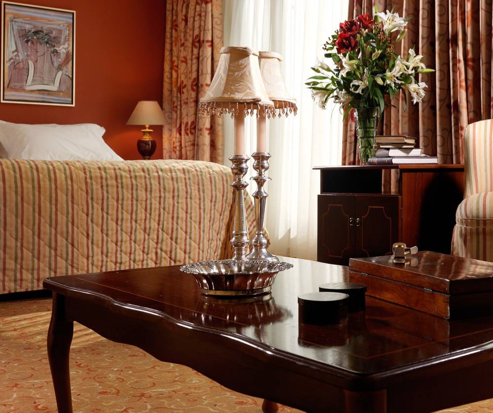 Titania Hotel
