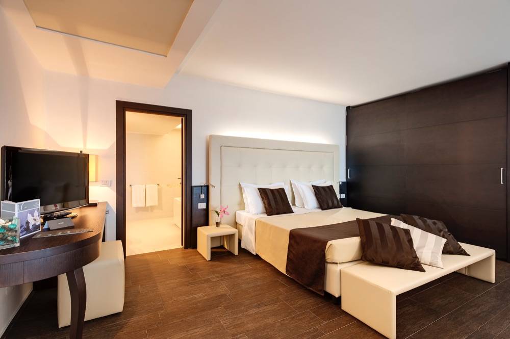 Hydra Beach Resort